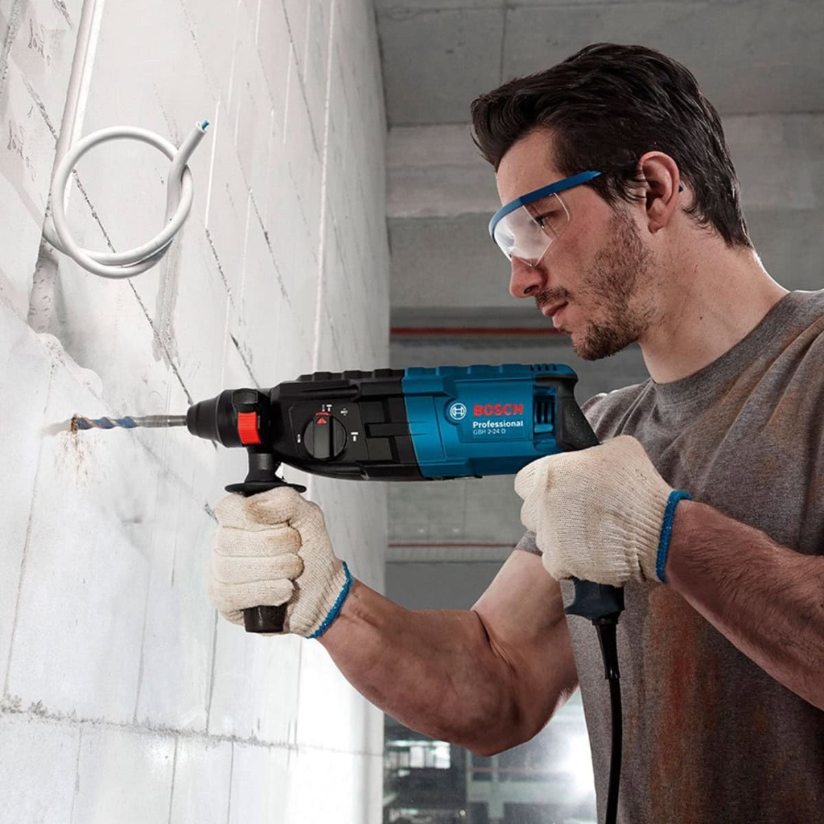 Design sem nome (79) Martelete Perfurador Rompedor 820W GBH2-24D - Potê - Imagem 4